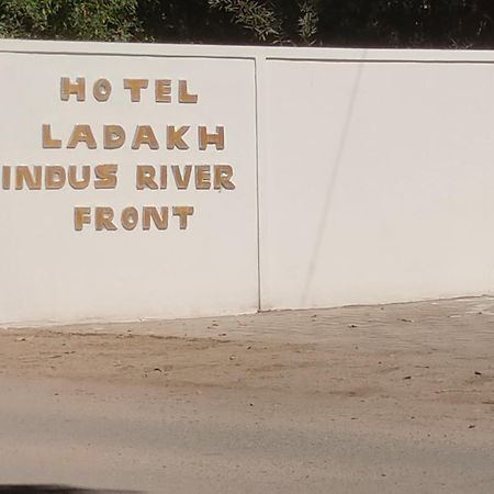 Hotel Ladakh Indus River Front Leh Eksteriør billede